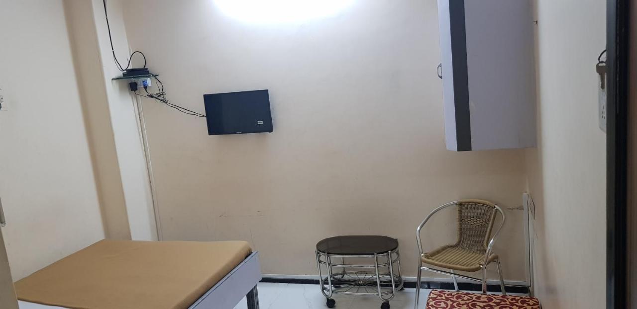 New Metro Guest House Bombaim Exterior foto