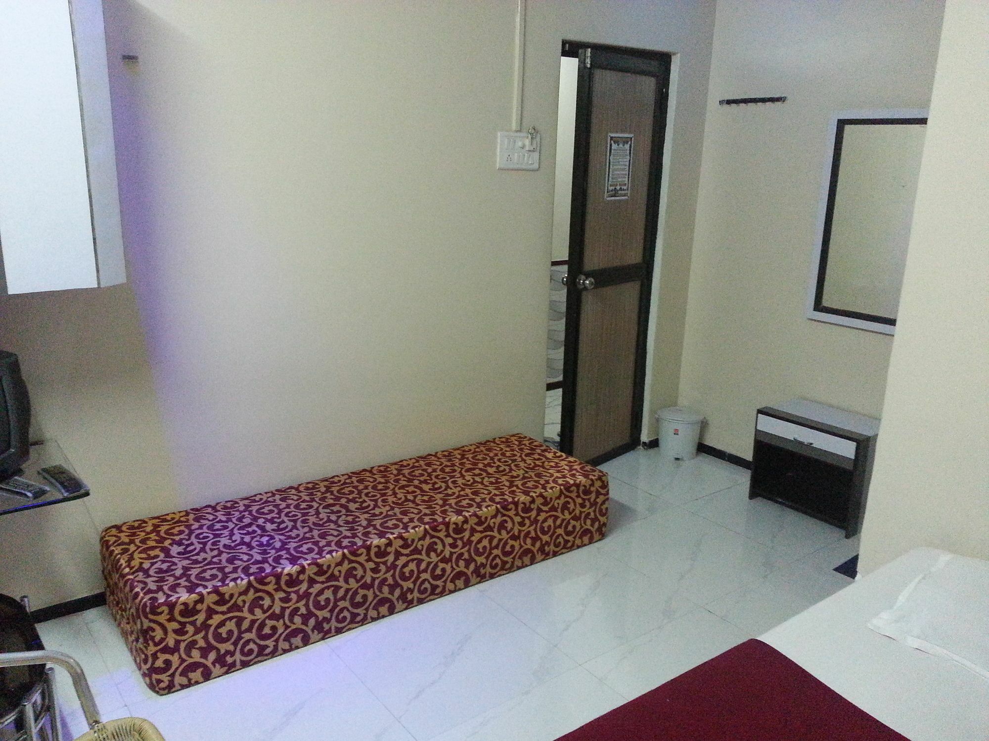 New Metro Guest House Bombaim Exterior foto